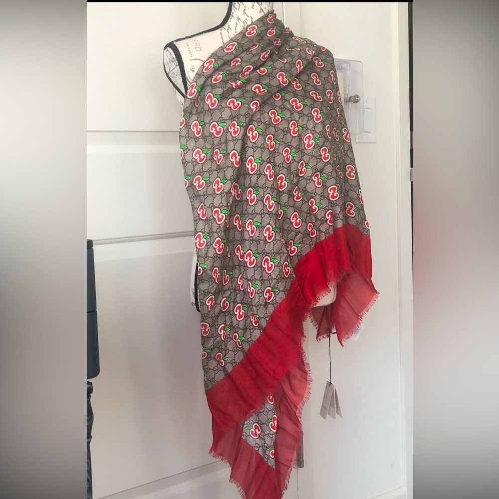 Gucci large scarf/shawl NWT - Picture 2 of 13